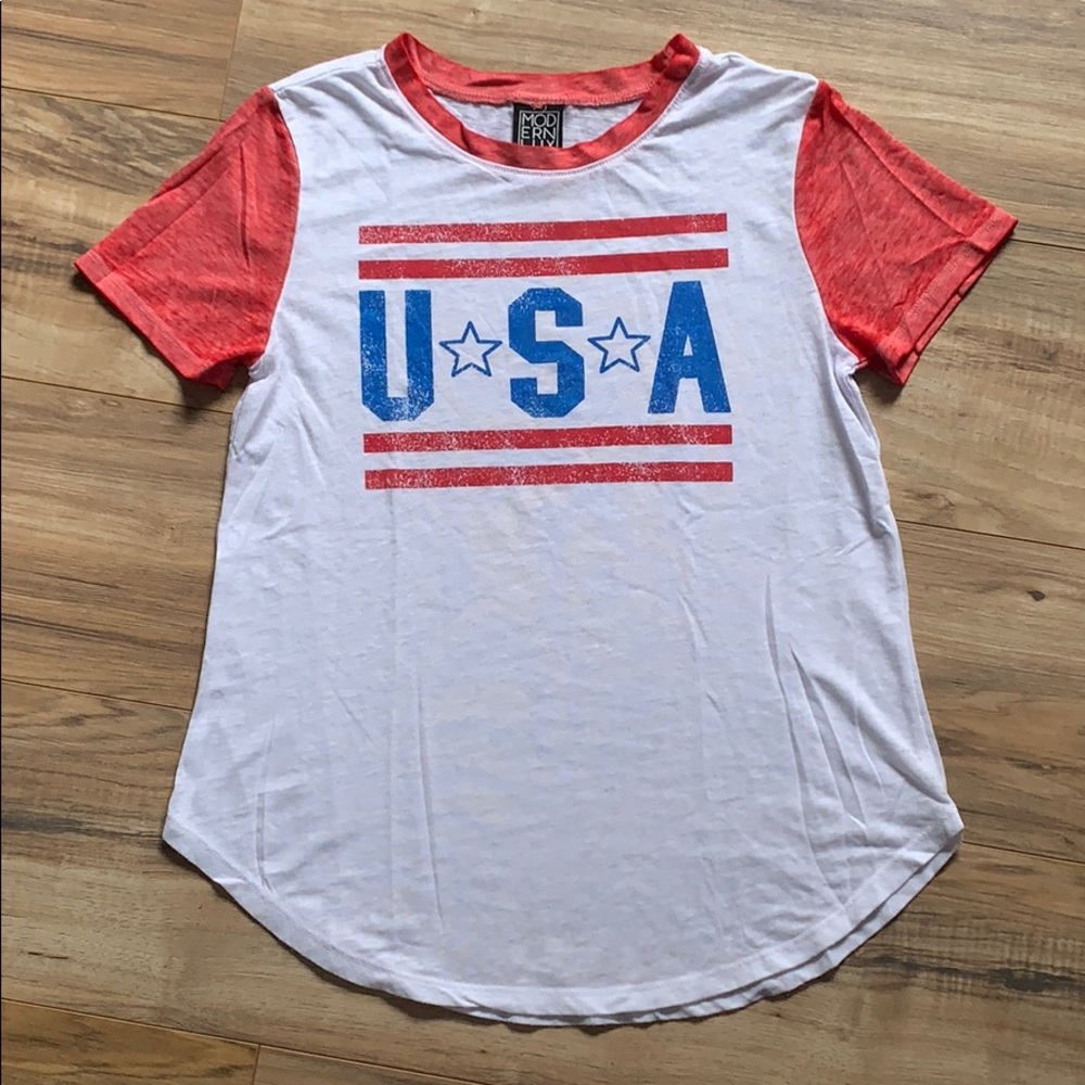 USA T-Shirt- Modern Lux- Size S